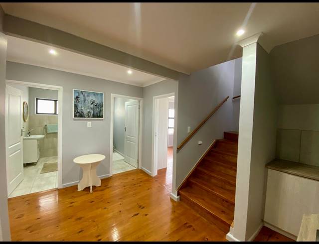 3 BEDROOM HOUSE TO LET IN OUTENIQUA STRAND